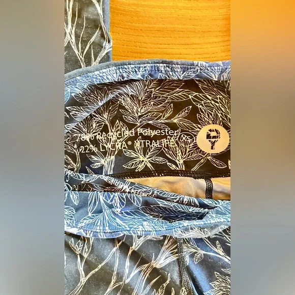 Yoga Democracy Root to Rise Leggings - Picture 4 of 7